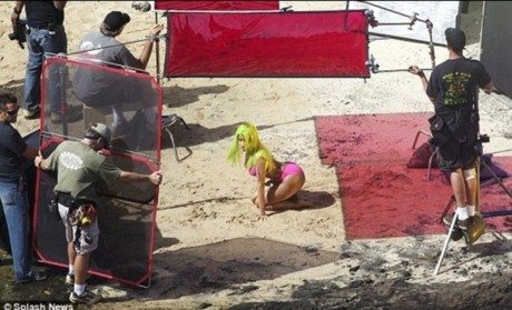 nicki minaj in swimsuit