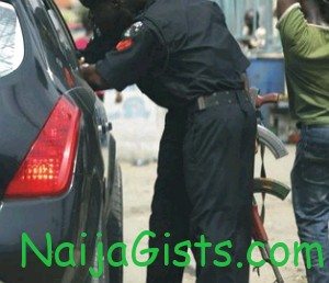 nigerian police officer arrested