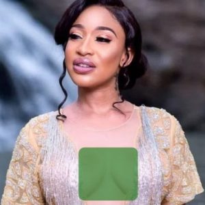 tonto dikeh exposes breasts