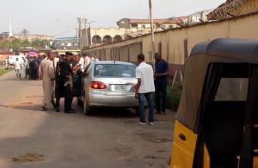 driver breaks pedestrian legs ogba lagos