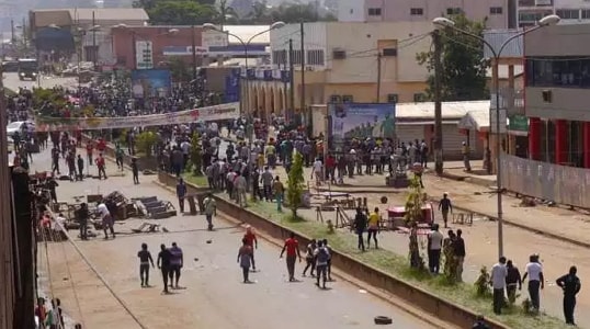 nigerian traders flee cameroon civil war