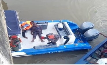 man jumped into lagoon third mainland bridge