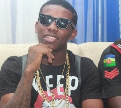 small doctor arrested gun shoot police