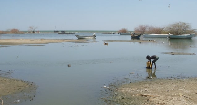 why is lake chad drying up