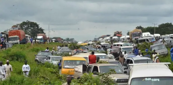 police kills driver bribe kaduna abuja expressway