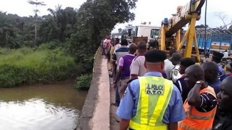 driver falls ososa river