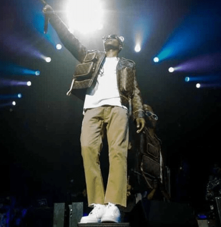 wizkid wears 2million naira jacket