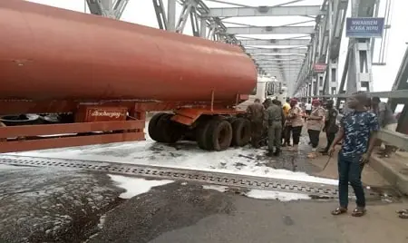 explosion river niger bridge