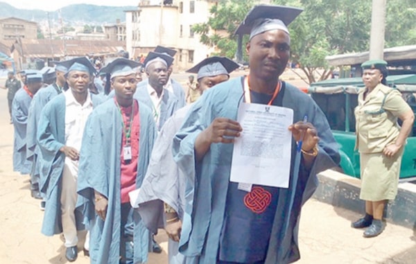 prisoners graduates noun university